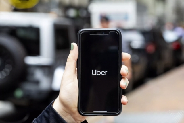 企业出海 - Uber在假期前将Uber Connect送货服务 扩展 到2400个城市