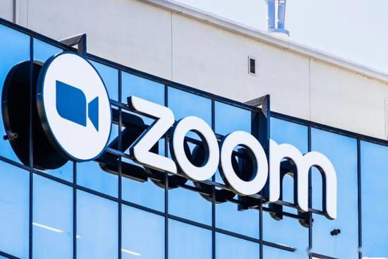 企业出海 -  外媒 ：Zoom为付费用户提供新功能以保护隐私