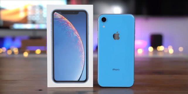 企业出海 - 瑞银：iPhone中国销量 4月份 有显著改善 同比仅下降