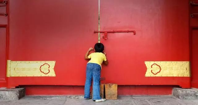 企业出海 - 外媒: 中国2032年将成全球最大经济体